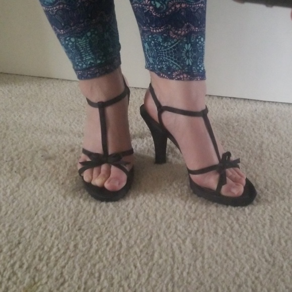 Sam & Libby Shoes - Black strappy heels